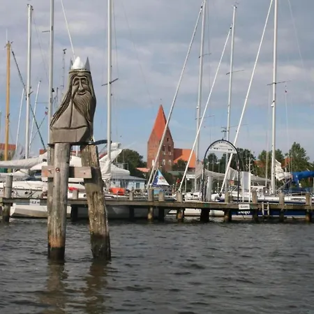 Comfy In Kroepelin Near Seabeach *