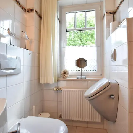 Comfy In Kroepelin Near Seabeach * Boldenshagen